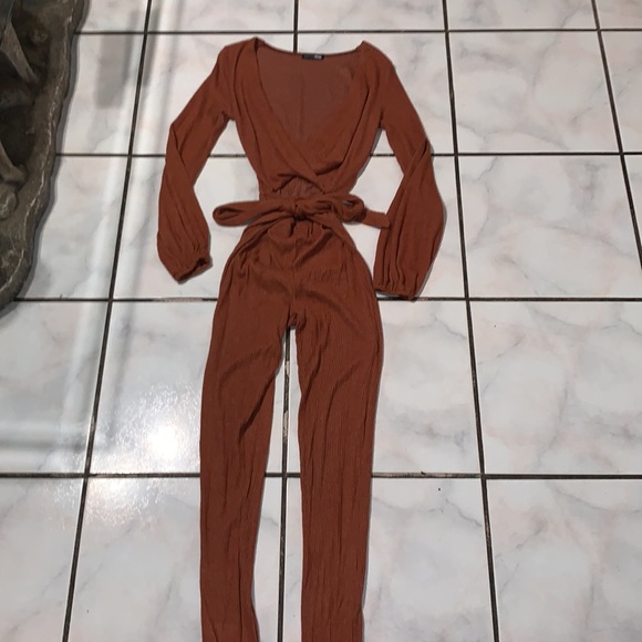 jumpsuit .-s - Picture 1 of 4